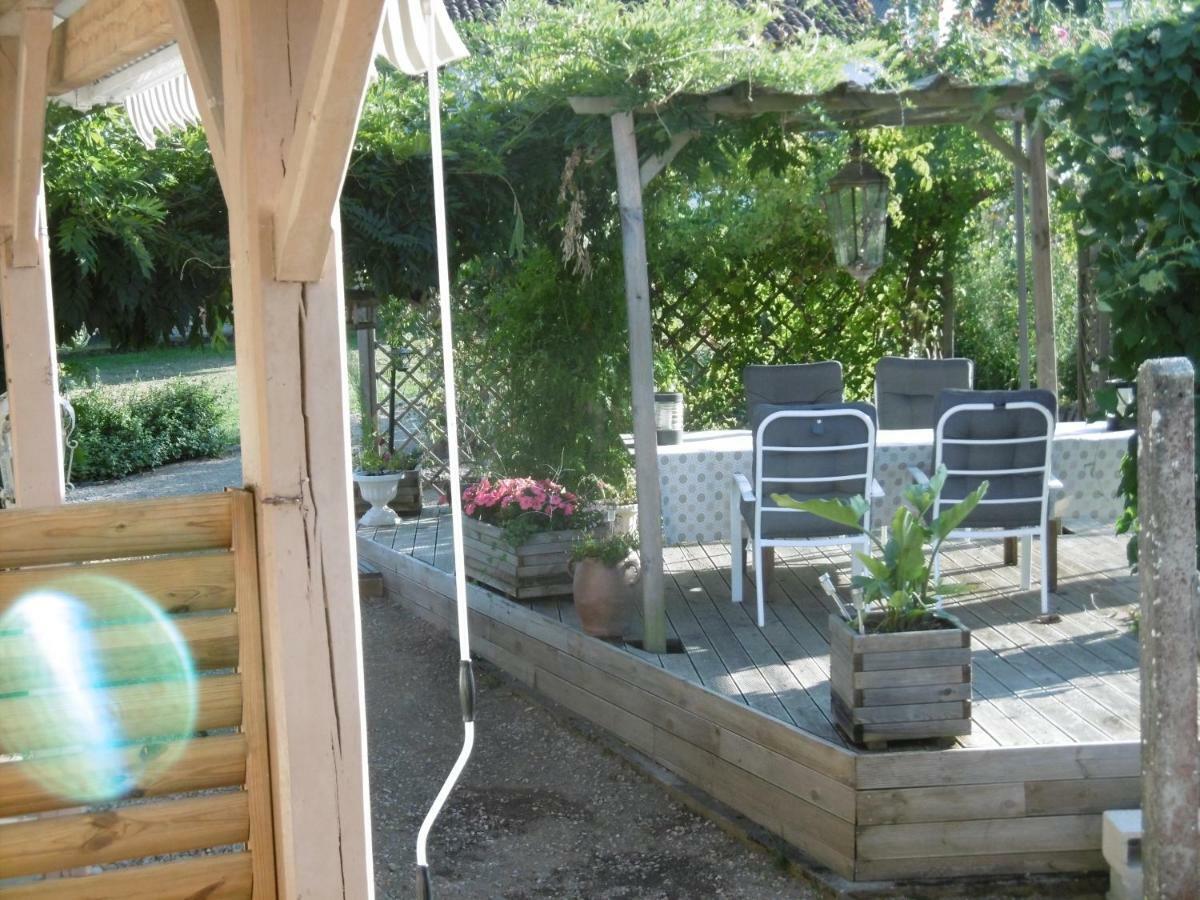 Le Chat Qui Peche B&B Chateauneuf-la-Foret Exterior photo